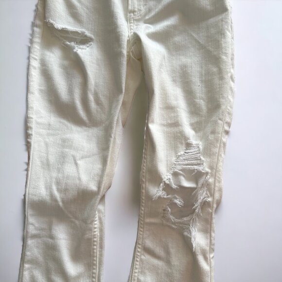 ⚡️QUICKSALE!⚡️ NEW Abercrombie Destroyed Curve Love High Rise Mom Jean in White - Picture 9 of 13